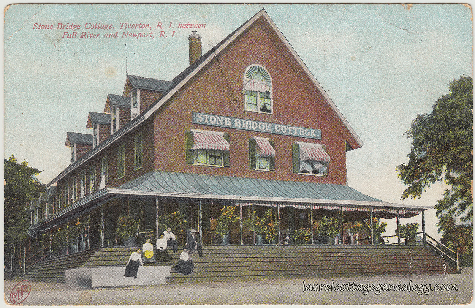 Stone Bridge Inn, Tiverton, RI Hand-Colored Postcard *6I4 